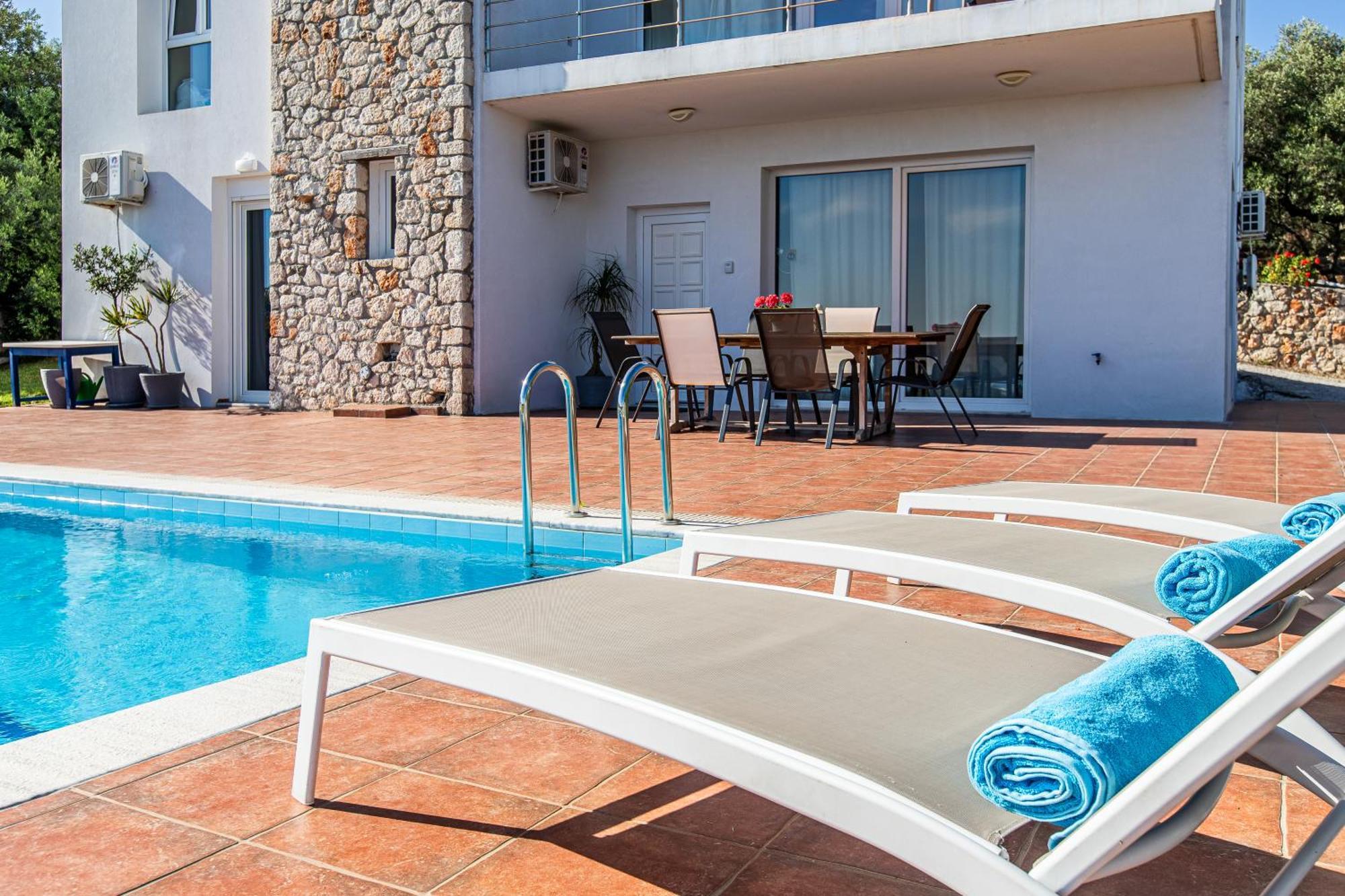 Dimitra Apartment With Private Pool And Sea View -The Ground Floor Of A Two Storey Building Daratsos Exterior photo